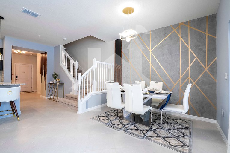 Vacation Home Near Disney, 5 bedrooms