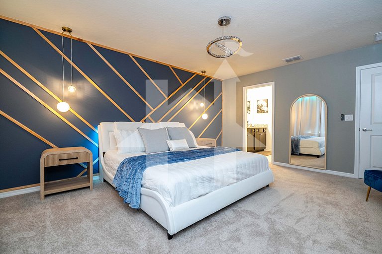 Vacation Home Near Disney, 5 bedrooms