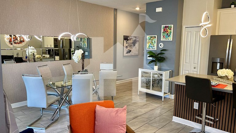 Vacation Home Near Disney, 4 bedrooms