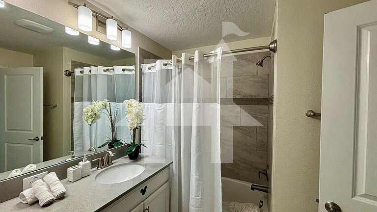 Vacation Home Near Disney, 4 bedrooms