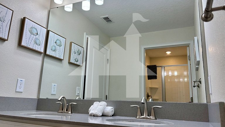 Vacation Home Near Disney, 4 bedrooms