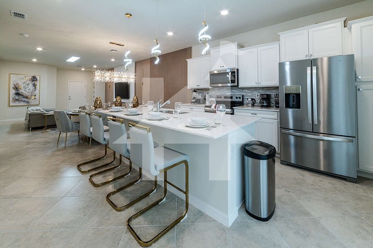 Vacation Home Near Disney, 5 bedrooms