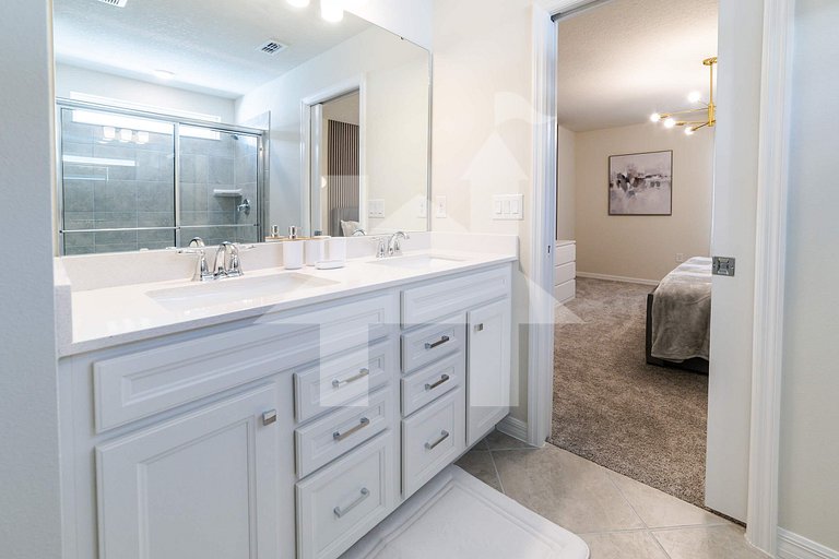 Vacation Home Near Disney, 5 bedrooms