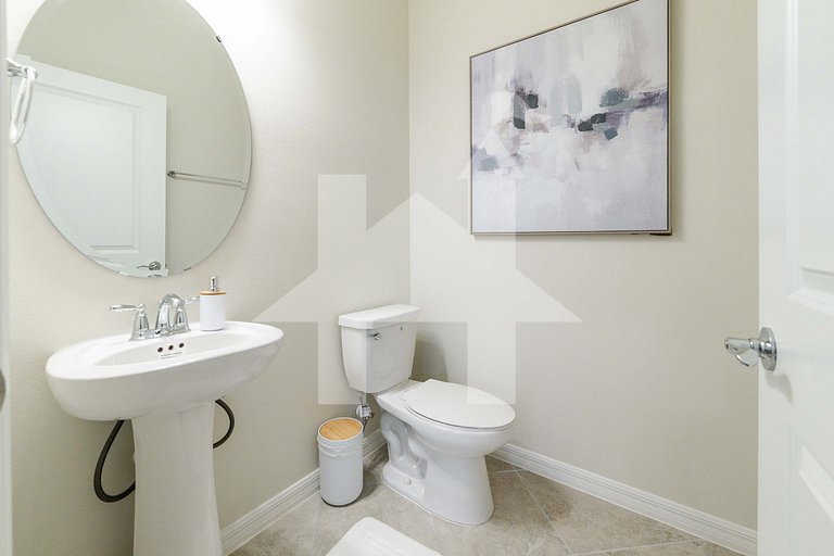 Vacation Home Near Disney, 5 bedrooms