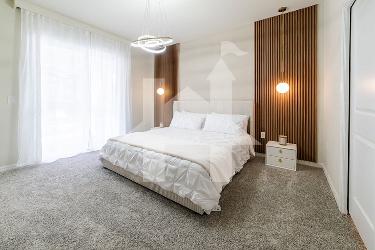 Vacation Home Near Disney, 5 bedrooms