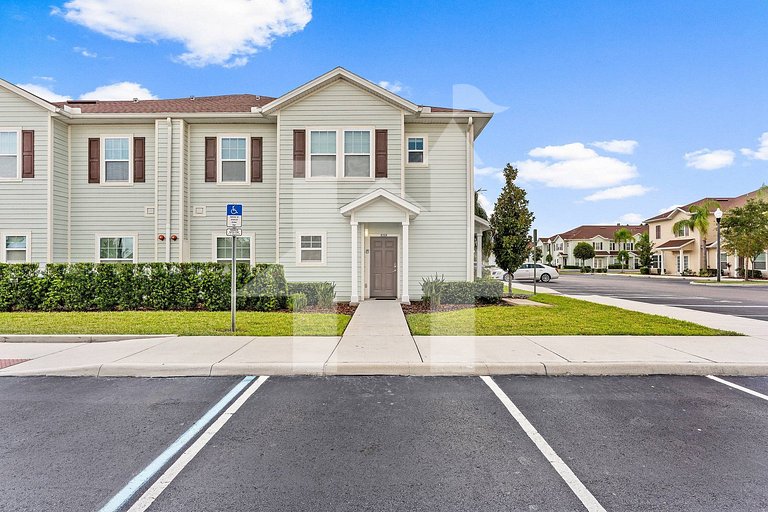 Vacation Home Near Disney, 4 bedrooms