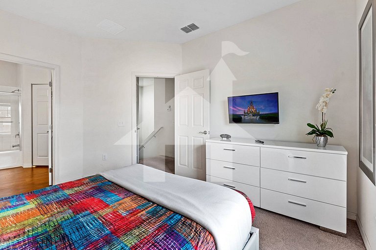 Vacation Home Near Disney, 4 bedrooms