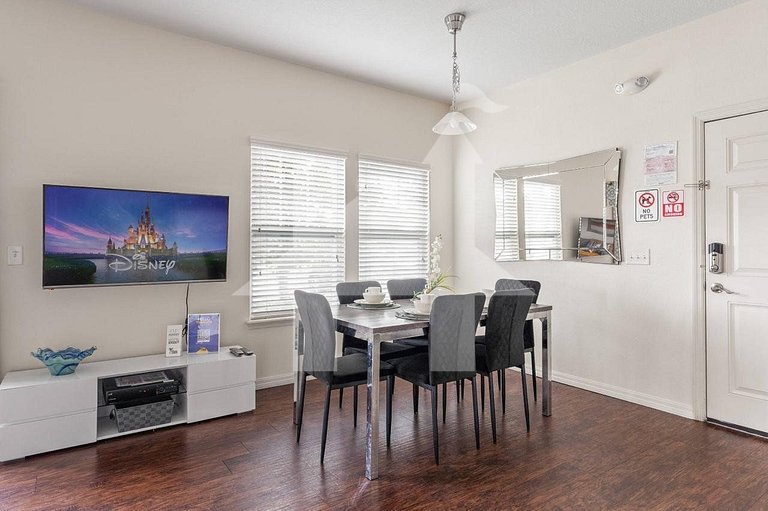 Vacation Home Near Disney, 4 bedrooms