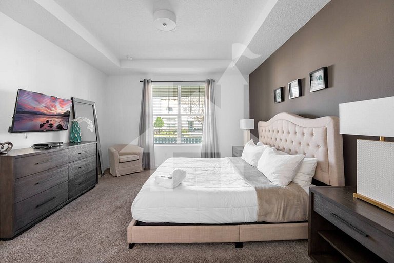 Vacation Home Near Disney, 6 bedrooms