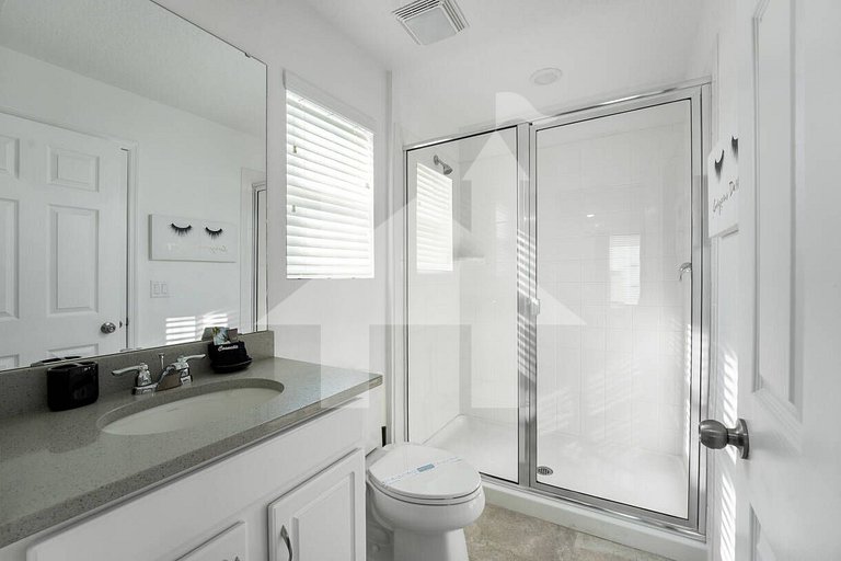 Vacation Home Near Disney, 6 bedrooms