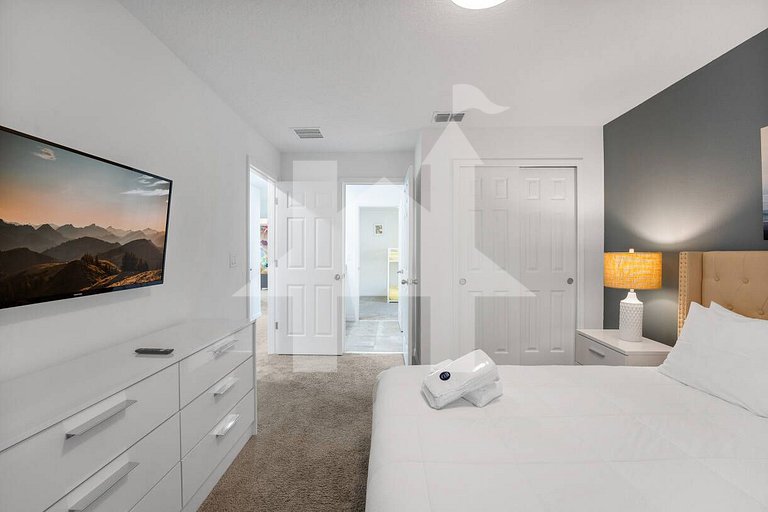 Vacation Home Near Disney, 6 bedrooms