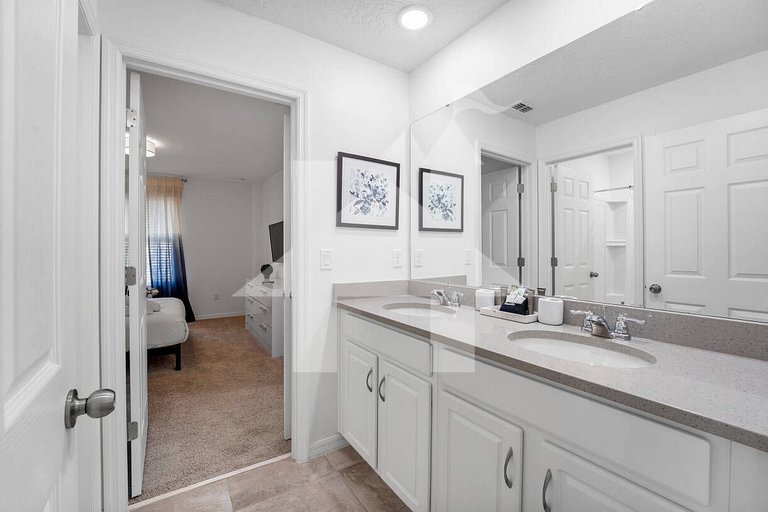 Vacation Home Near Disney, 6 bedrooms