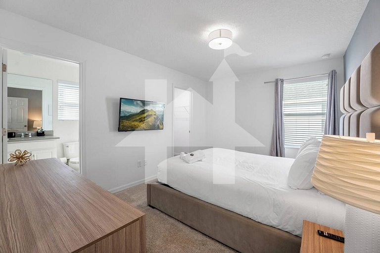 Vacation Home Near Disney, 6 bedrooms