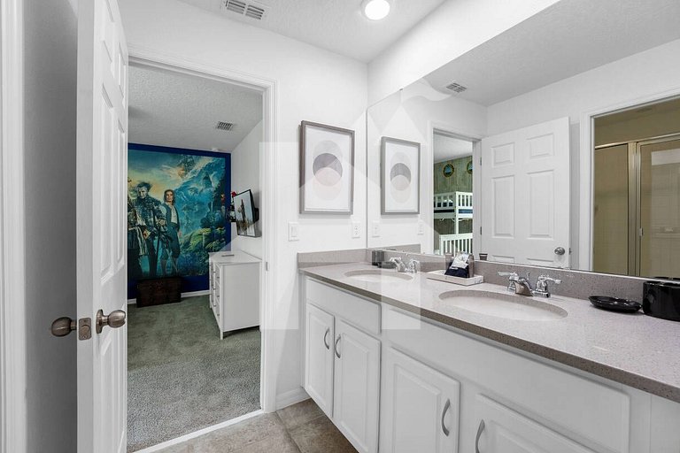 Vacation Home Near Disney, 6 bedrooms