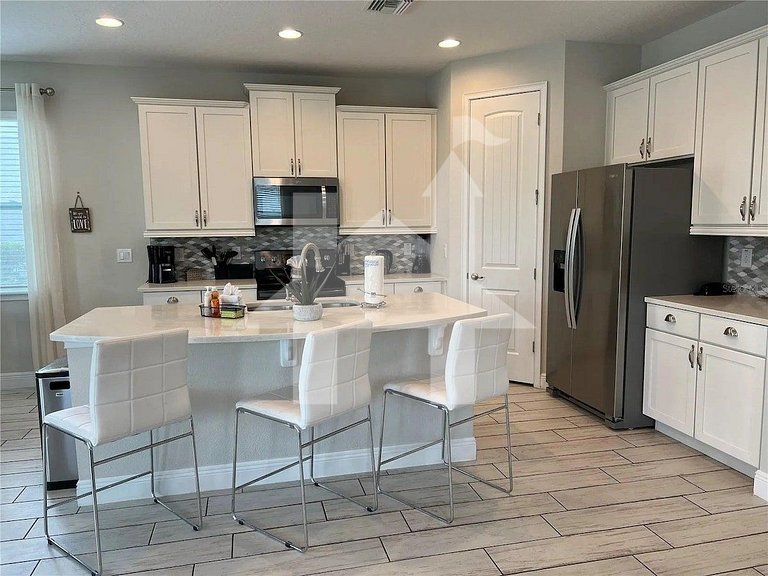 Vacation Home Near Disney, 5 bedrooms