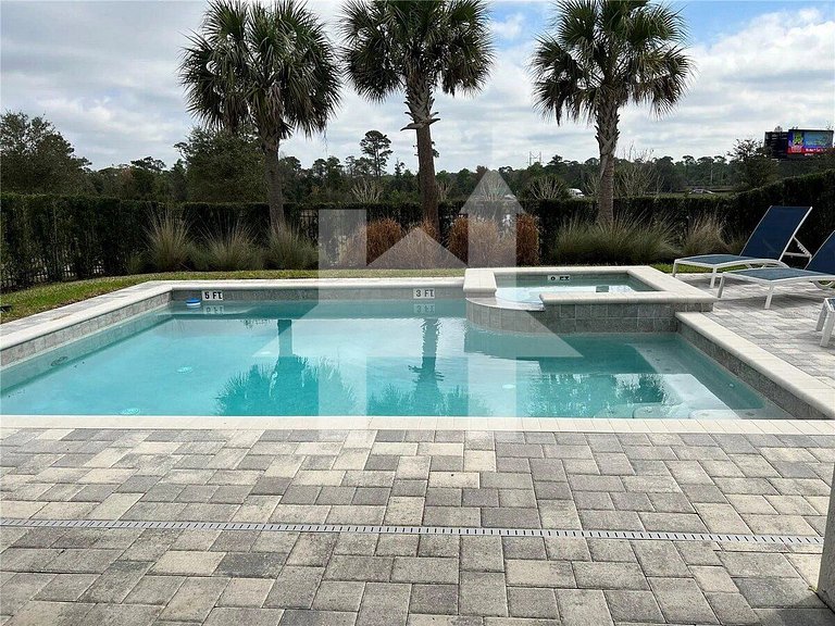 Vacation Home Near Disney, 5 bedrooms