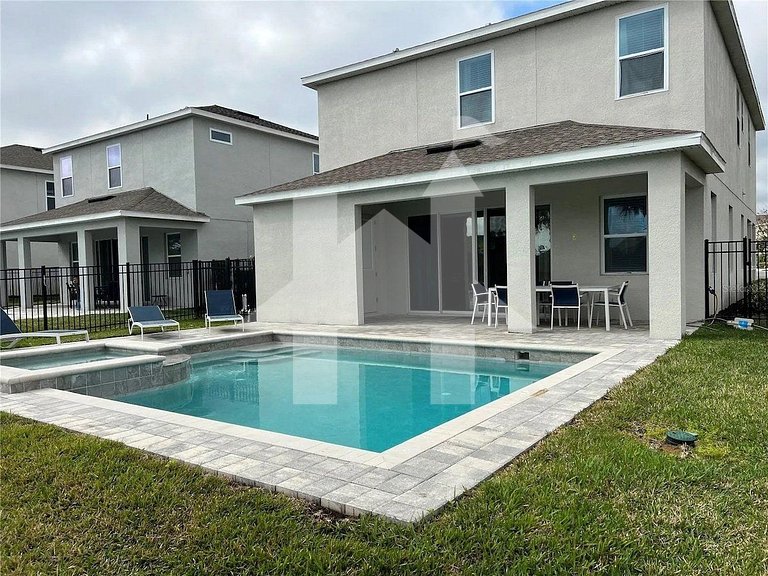 Vacation Home Near Disney, 5 bedrooms