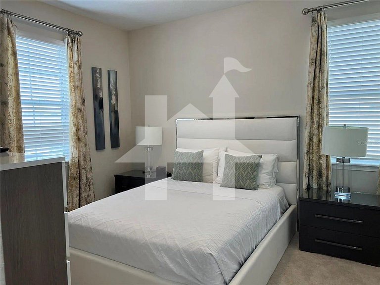 Vacation Home Near Disney, 5 bedrooms