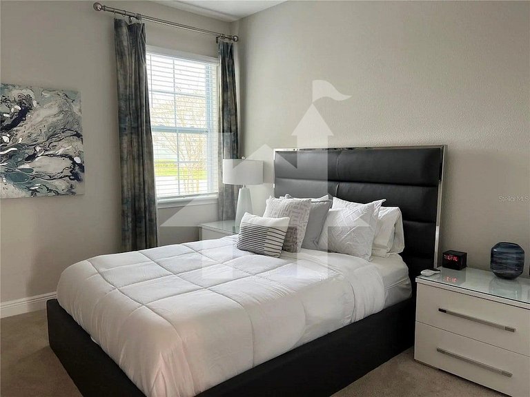 Vacation Home Near Disney, 5 bedrooms