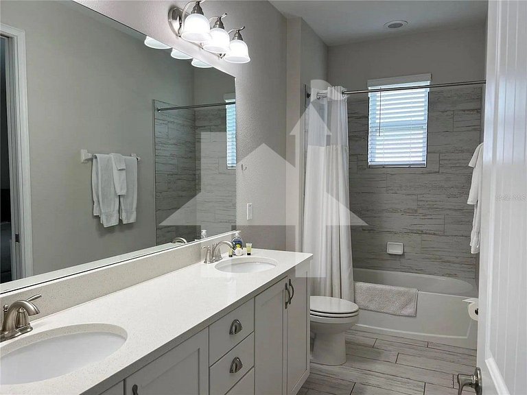 Vacation Home Near Disney, 5 bedrooms