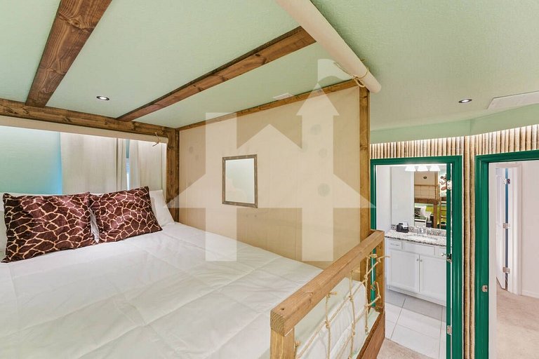 Vacation Home Near Disney, 5 bedrooms