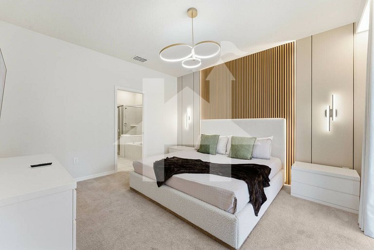 Vacation Home Near Disney, 5 bedrooms