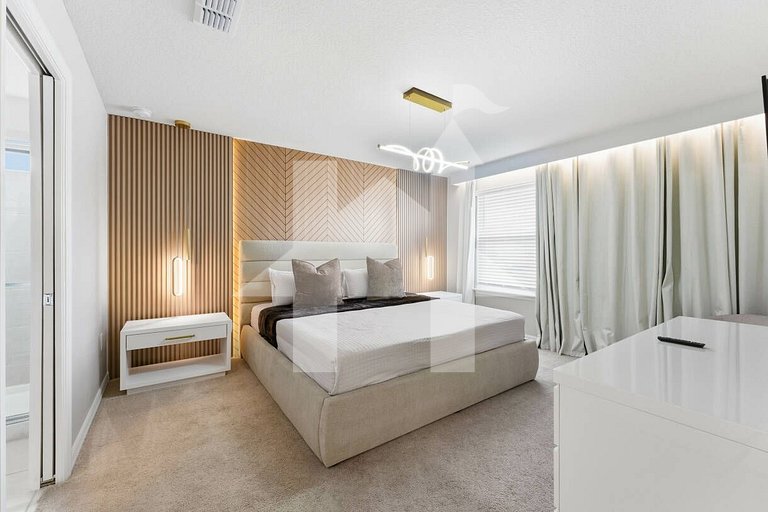 Vacation Home Near Disney, 5 bedrooms