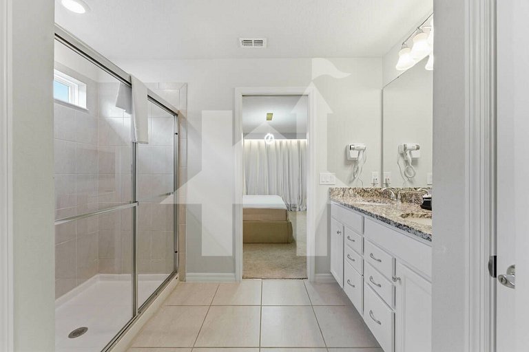 Vacation Home Near Disney, 5 bedrooms