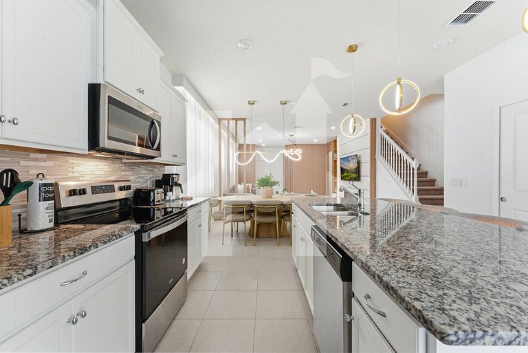 Vacation Home Near Disney, 5 bedrooms