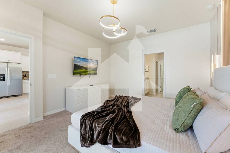 Vacation Home Near Disney, 5 bedrooms