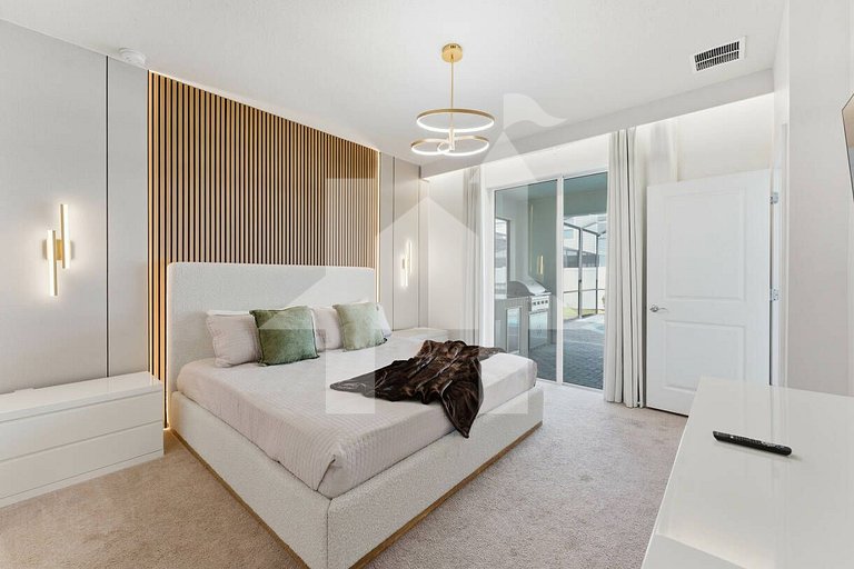 Vacation Home Near Disney, 5 bedrooms