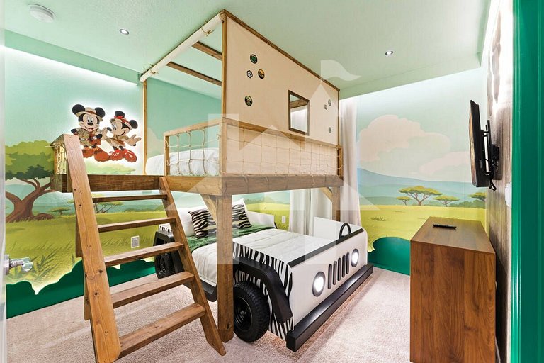 Vacation Home Near Disney, 5 bedrooms