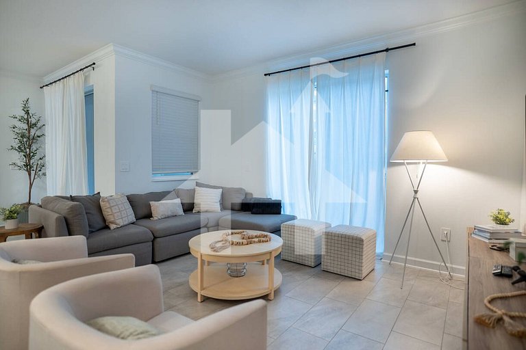 Vacation Home Near Disney, 4 bedrooms