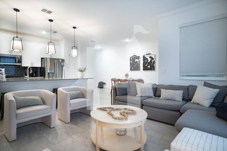 Vacation Home Near Disney, 4 bedrooms