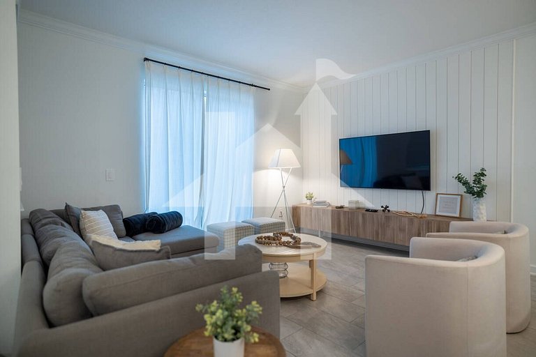 Vacation Home Near Disney, 4 bedrooms