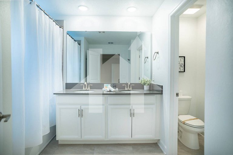 Vacation Home Near Disney, 4 bedrooms