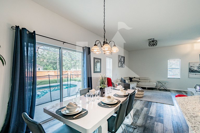 Vacation Home Near Disney, 4 bedrooms