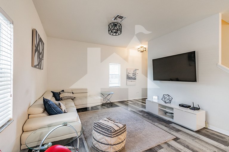 Vacation Home Near Disney, 4 bedrooms