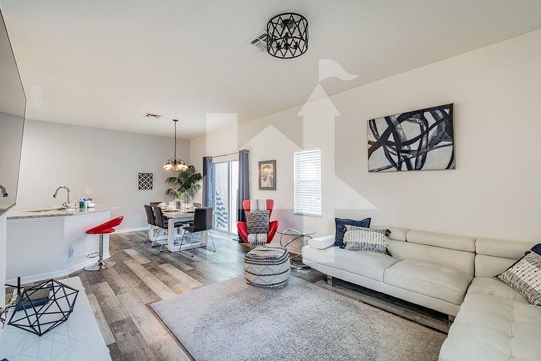 Vacation Home Near Disney, 4 bedrooms