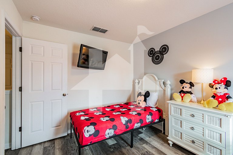 Vacation Home Near Disney, 4 bedrooms