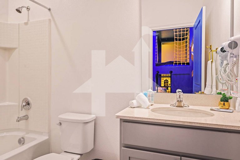 Vacation Home Near Disney, 5 bedrooms