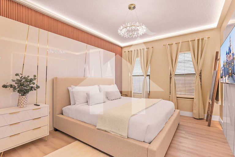 Vacation Home Near Disney, 5 bedrooms