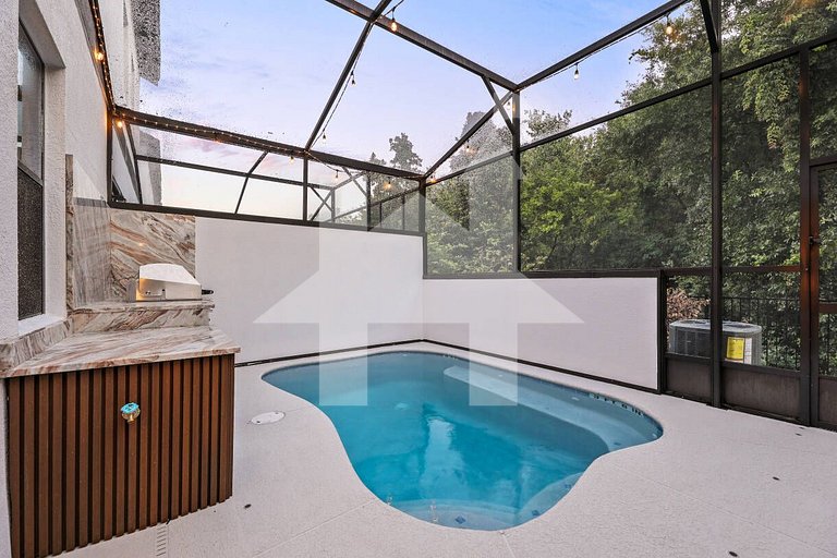 Vacation Home Near Disney, 5 bedrooms