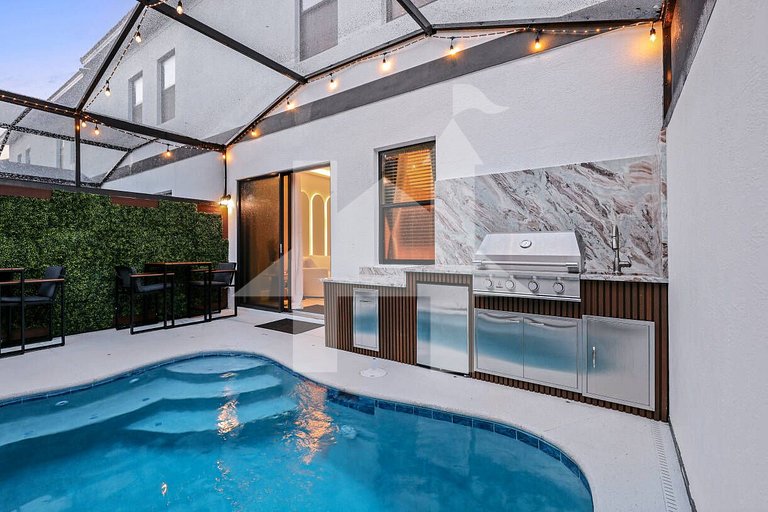 Vacation Home Near Disney, 5 bedrooms