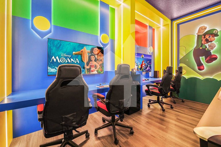 Vacation Home Near Disney, 5 bedrooms