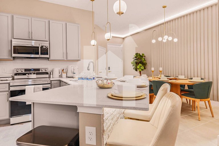 Vacation Home Near Disney, 5 bedrooms