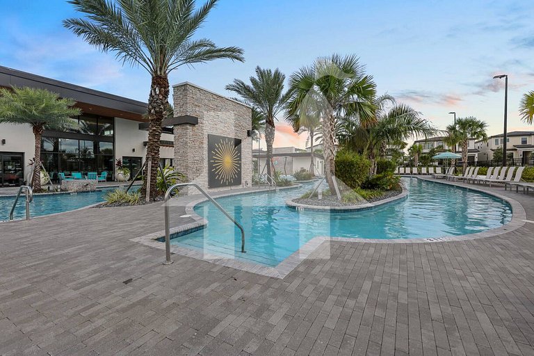 Vacation Home Near Disney, 5 bedrooms