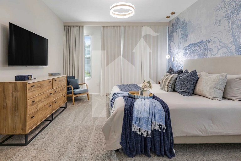 Vacation Home Near Disney, 9 bedrooms