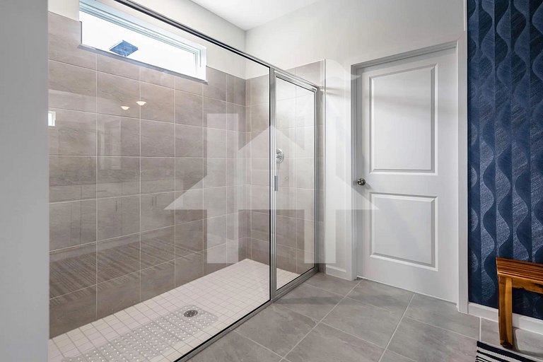 Vacation Home Near Disney, 9 bedrooms