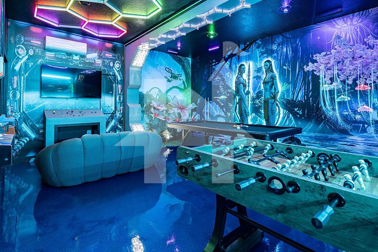 Vacation Home Near Disney, 9 bedrooms